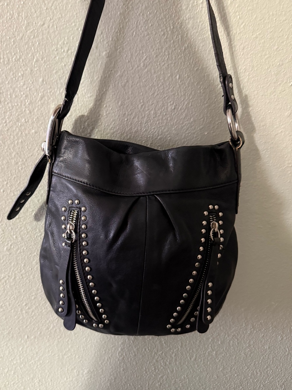 B. Makowsky Black Genuine Leather Studded Shoulder Bag Magnetic Closure